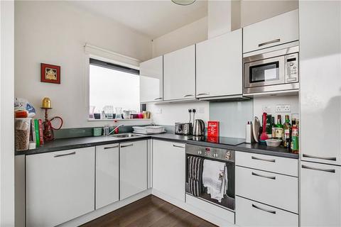 1 bedroom flat to rent, Lumiere Apartments, London SW11
