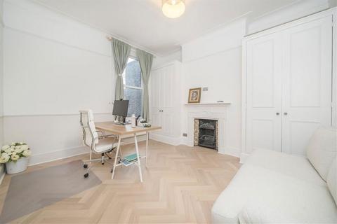 3 bedroom flat for sale, Lime Grove, London W12