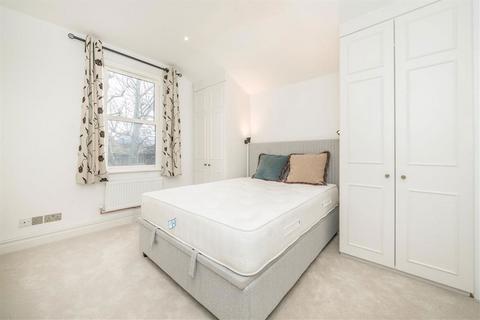 3 bedroom flat for sale, Lime Grove, London W12