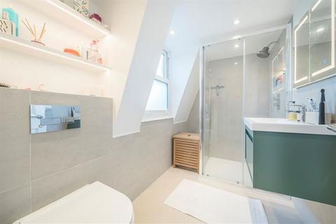 3 bedroom flat for sale, Lime Grove, London W12