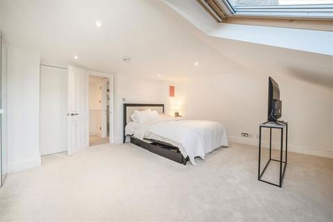 3 bedroom flat for sale, Lime Grove, London W12