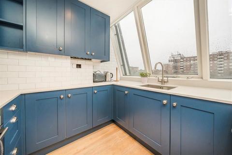 3 bedroom flat for sale, Westwick Gardens, London W14