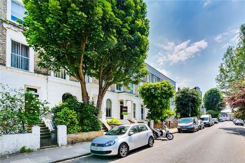 3 bedroom flat to rent, Stanlake Road, London W12