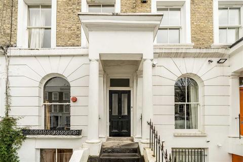3 bedroom flat to rent, Stanlake Road, London W12