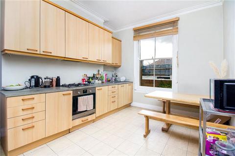 3 bedroom flat to rent, Stanlake Road, London W12