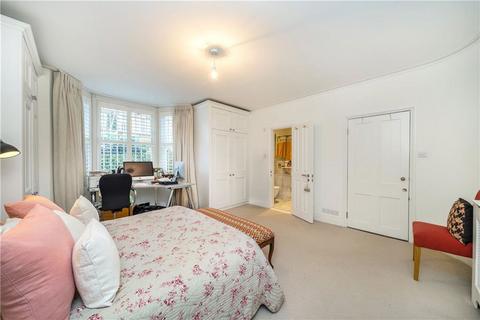 2 bedroom flat to rent, Westwick Gardens, London W14