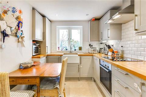 3 bedroom maisonette to rent, Aldensley Road, London W6