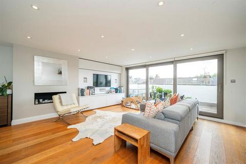 3 bedroom flat to rent, Blythe Road, London W14