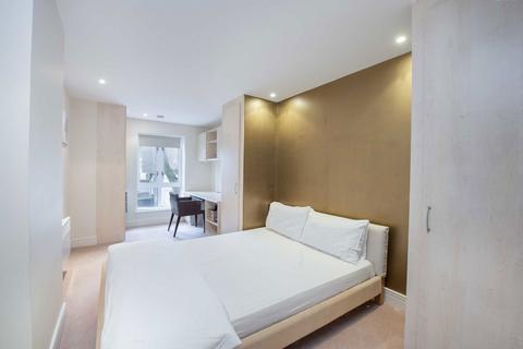2 bedroom flat to rent, Kensington High Street, London W14