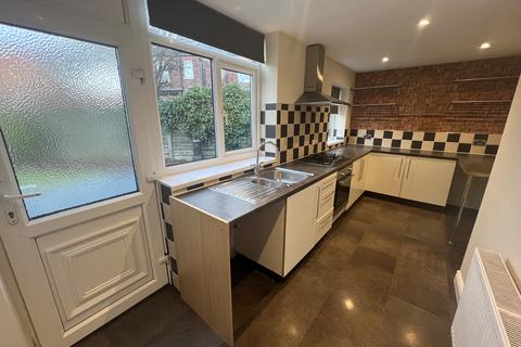 3 bedroom semi-detached house for sale, Somers Road, Reddish