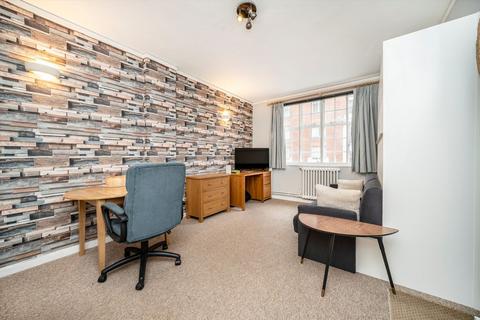 undefined, Woburn Place, London WC1H