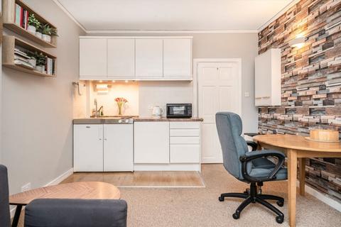 undefined, Woburn Place, London WC1H