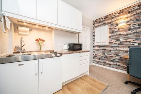 undefined, Woburn Place, London WC1H