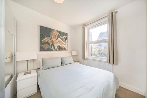 1 bedroom flat for sale, St. Luke's Avenue, London SW4