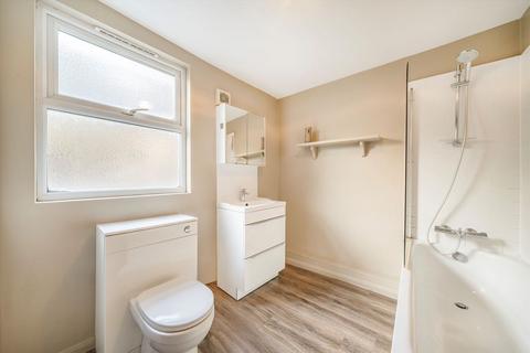 1 bedroom flat for sale, St. Luke's Avenue, London SW4