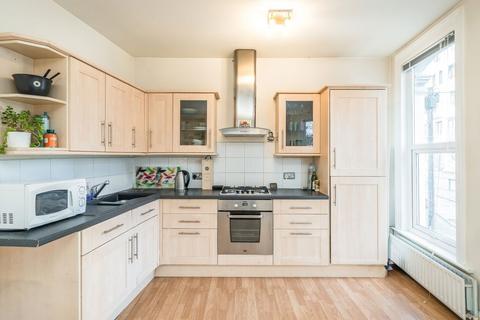 1 bedroom flat for sale, St. Luke's Avenue, London SW4