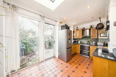 undefined, Kendall Road, Isleworth TW7