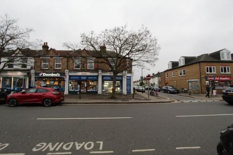4 bedroom flat to rent - Stanley Road, Teddington TW11