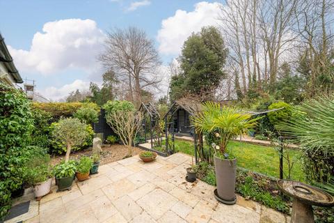 undefined, Grange Avenue, Twickenham TW2