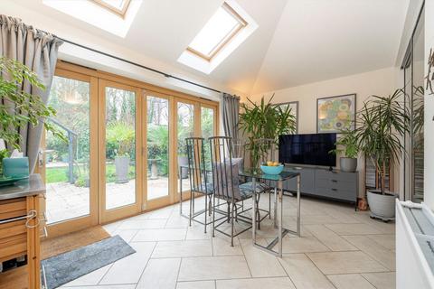 undefined, Grange Avenue, Twickenham TW2