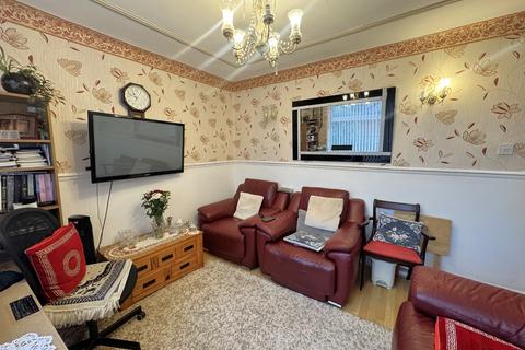 3 bedroom semi-detached house for sale, Kirkmanshulme Lane, Longsight