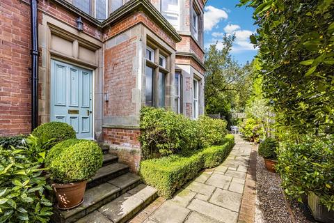 3 bedroom flat for sale, Lincoln Circus, Nottingham