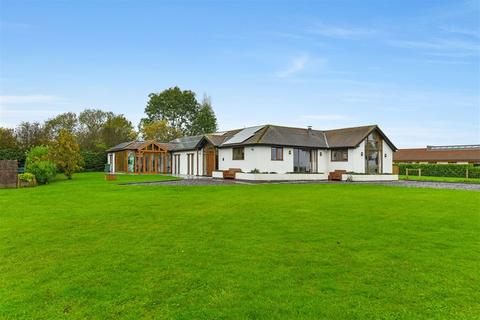 4 bedroom property for sale - Bridle Road, Nottingham