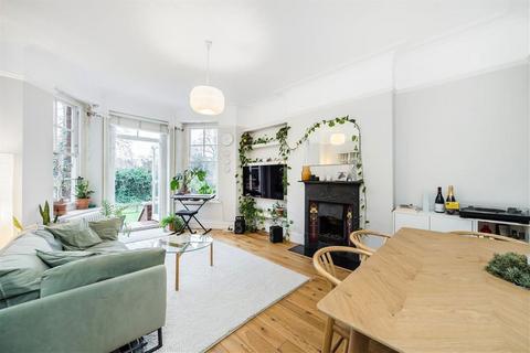 2 bedroom flat to rent, Shoot Up Hill, London NW2