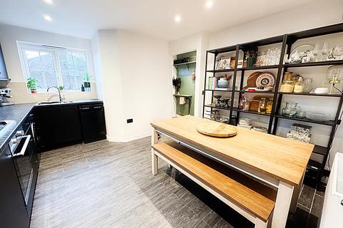 3 bedroom terraced house for sale, Alexandrea Way, Henley Grange