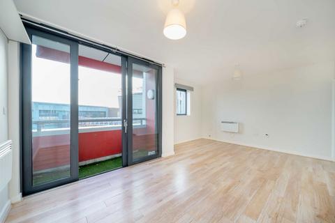 2 bedroom flat for sale, Drayton Park, London N5
