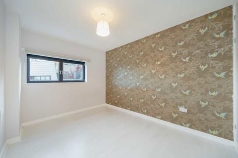 2 bedroom flat for sale, Drayton Park, London N5