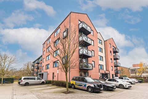 Union Lane, Isleworth TW7