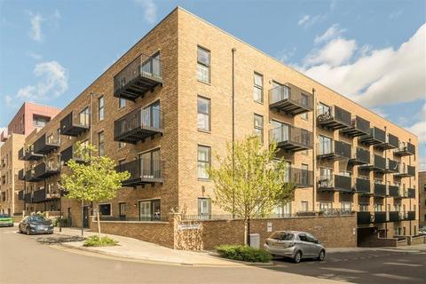 2 bedroom flat for sale, Brumwell Avenue, London SE18