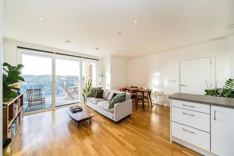 2 bedroom flat for sale, Thurston Road, London SE13