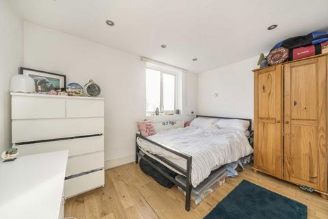 2 bedroom flat for sale, Fulham Road, London SW6