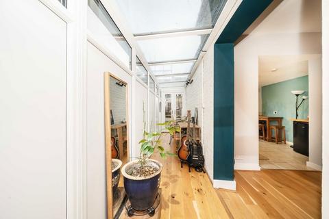 2 bedroom flat for sale, Ashcombe Street, London SW6