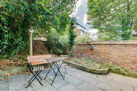 2 bedroom flat to rent, Racton Road, London SW6