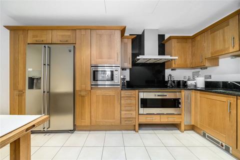 3 bedroom flat to rent, Aspect Court, London SW6