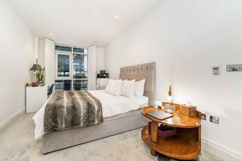 3 bedroom flat to rent, Aspect Court, London SW6