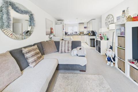2 bedroom apartment for sale, Kenyon Way, Langley, Berkshire, SL3