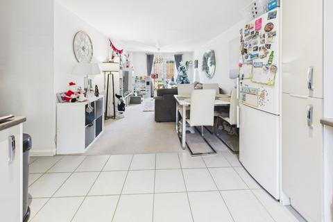2 bedroom apartment for sale, Kenyon Way, Langley, Berkshire, SL3
