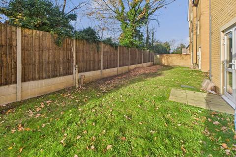 2 bedroom apartment for sale, Kenyon Way, Langley, Berkshire, SL3