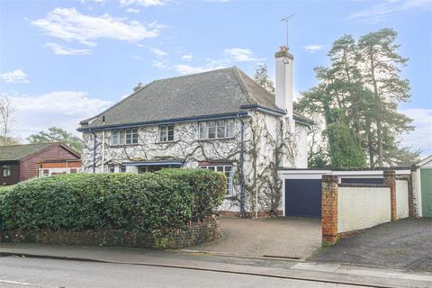 Crawley Hill, Camberley GU15