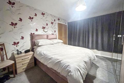 2 bedroom flat for sale, Thornley Close, Whickham, Newcastle upon Tyne, Tyne and Wear, NE16 5TG