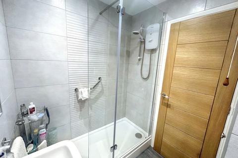 2 bedroom flat for sale, Thornley Close, Whickham, Newcastle upon Tyne, Tyne and Wear, NE16 5TG