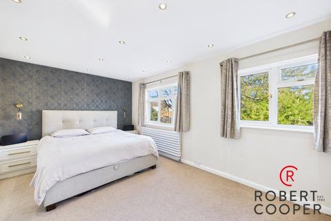 4 bedroom detached house for sale, Pepys Close, Ickenham, UB10