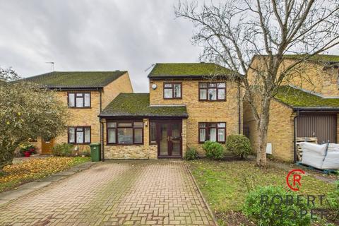 4 bedroom detached house for sale, Pepys Close, Ickenham, UB10