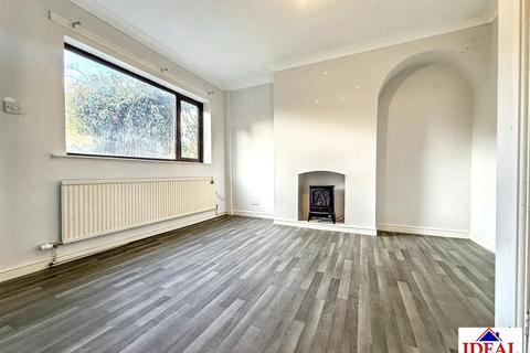 3 bedroom terraced house for sale, The Crescent, Woodlands, Doncaster