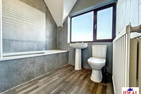 3 bedroom terraced house for sale, The Crescent, Woodlands, Doncaster