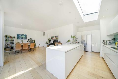 5 bedroom semi-detached house for sale, Mountfield Road, London N3
